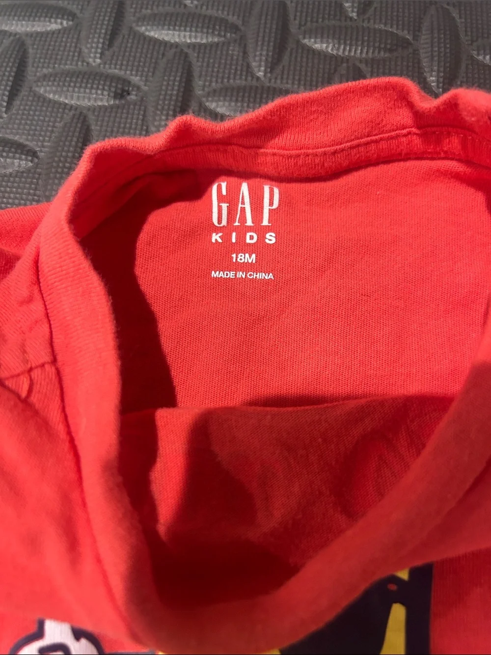 GAP bright red